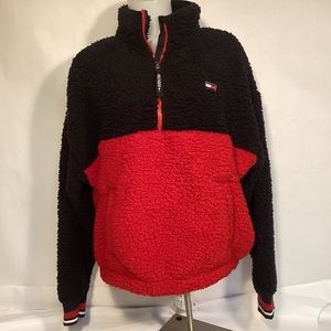 Tommy Hilfiger Women’s Half Zip Black and Red teddy bear Pullover Jacket Size XL